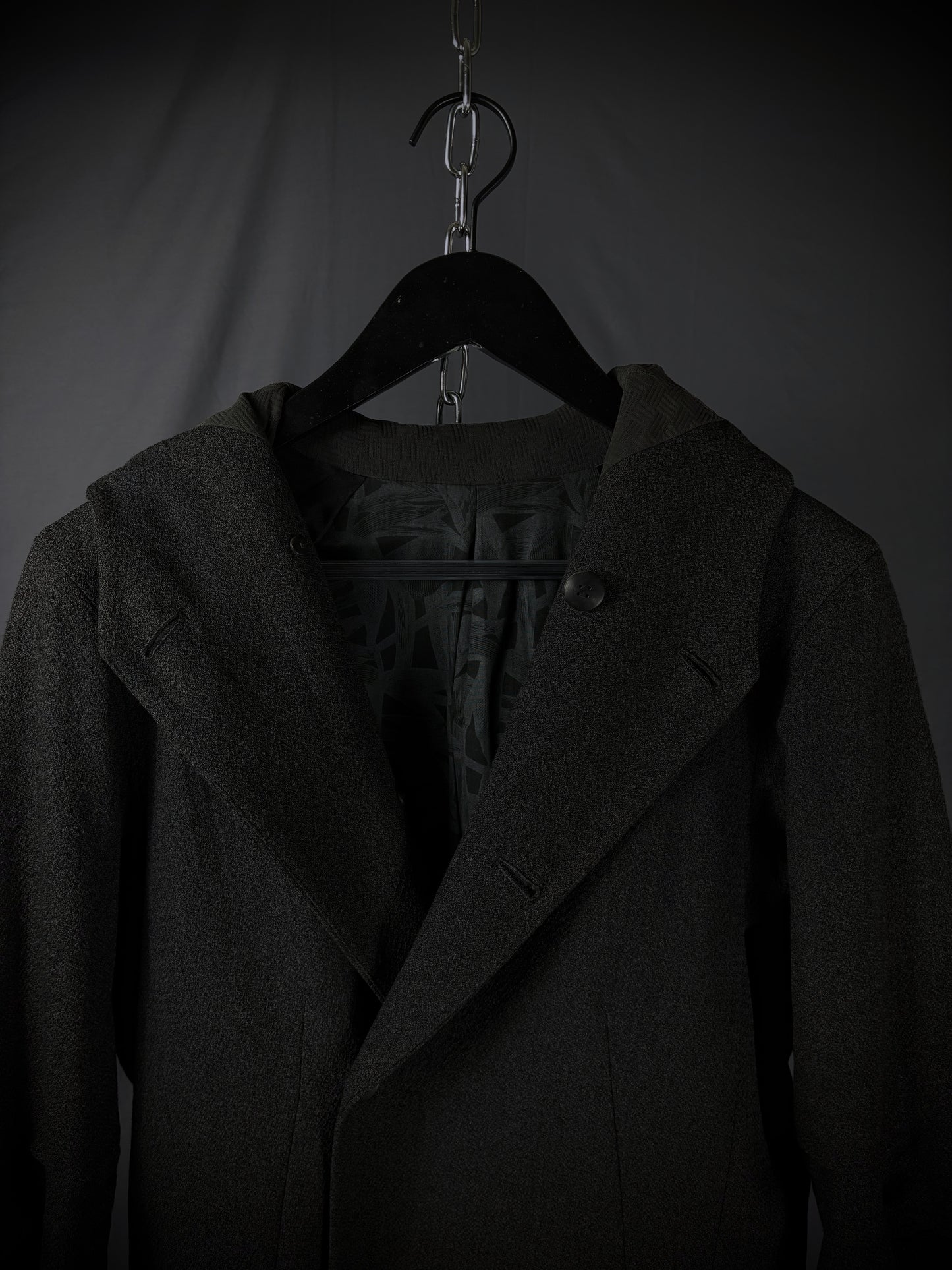 Devoa Anatomic Double-Breasted Hooded Coat