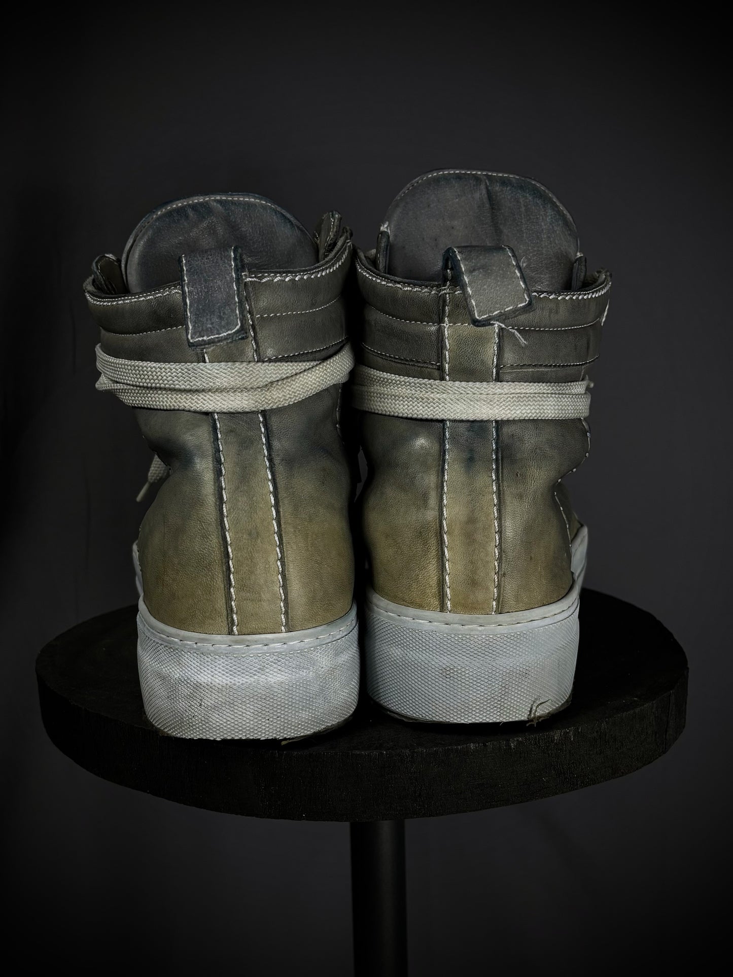 Incarnation Overlock Stitch Horse Leather Sneakers – SS23