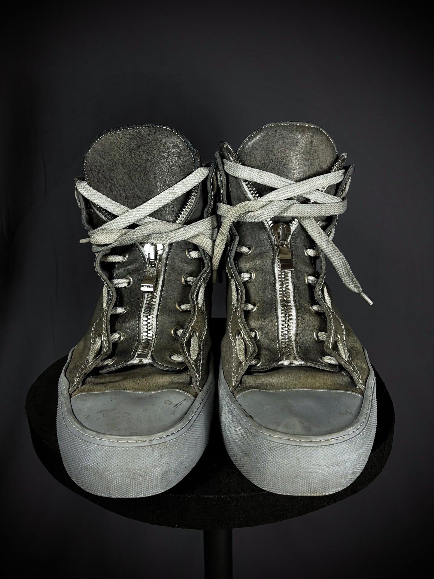 Incarnation Overlock Stitch Horse Leather Sneakers – SS23