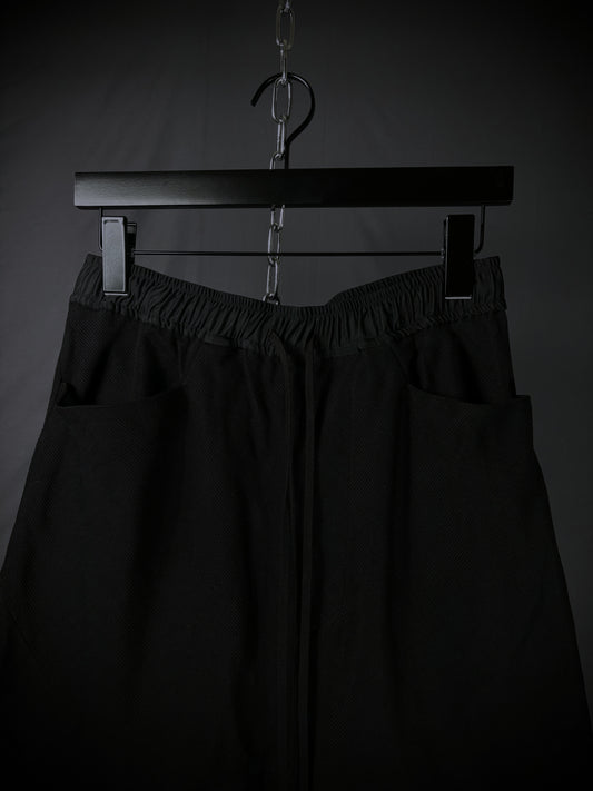 Julius_7 Drop Crotch Geometric Shorts – SS23