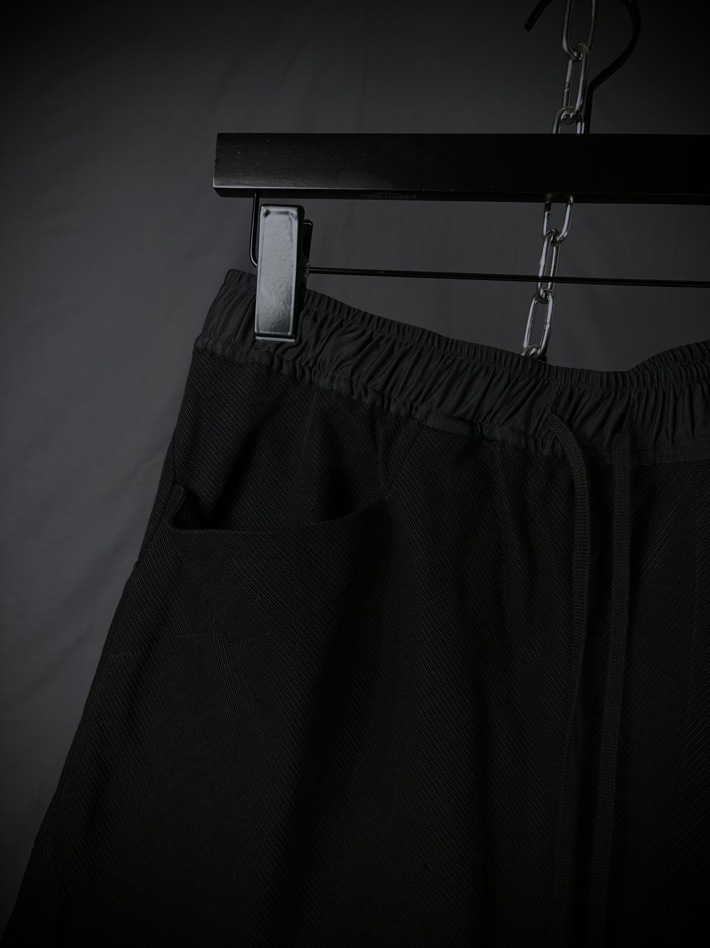 Julius_7 Drop Crotch Geometric Shorts – SS23