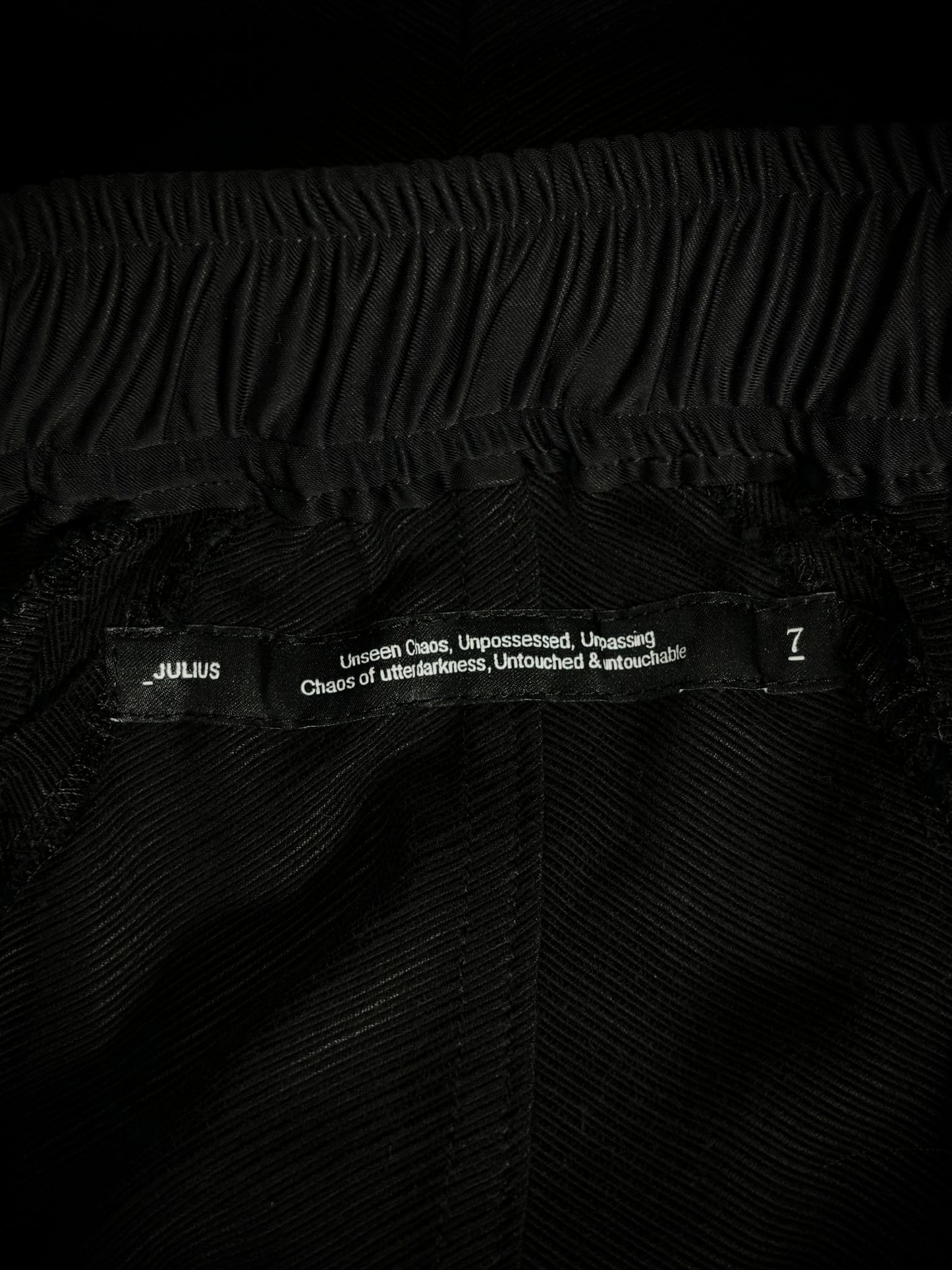 Julius_7 Drop Crotch Geometric Shorts – SS23