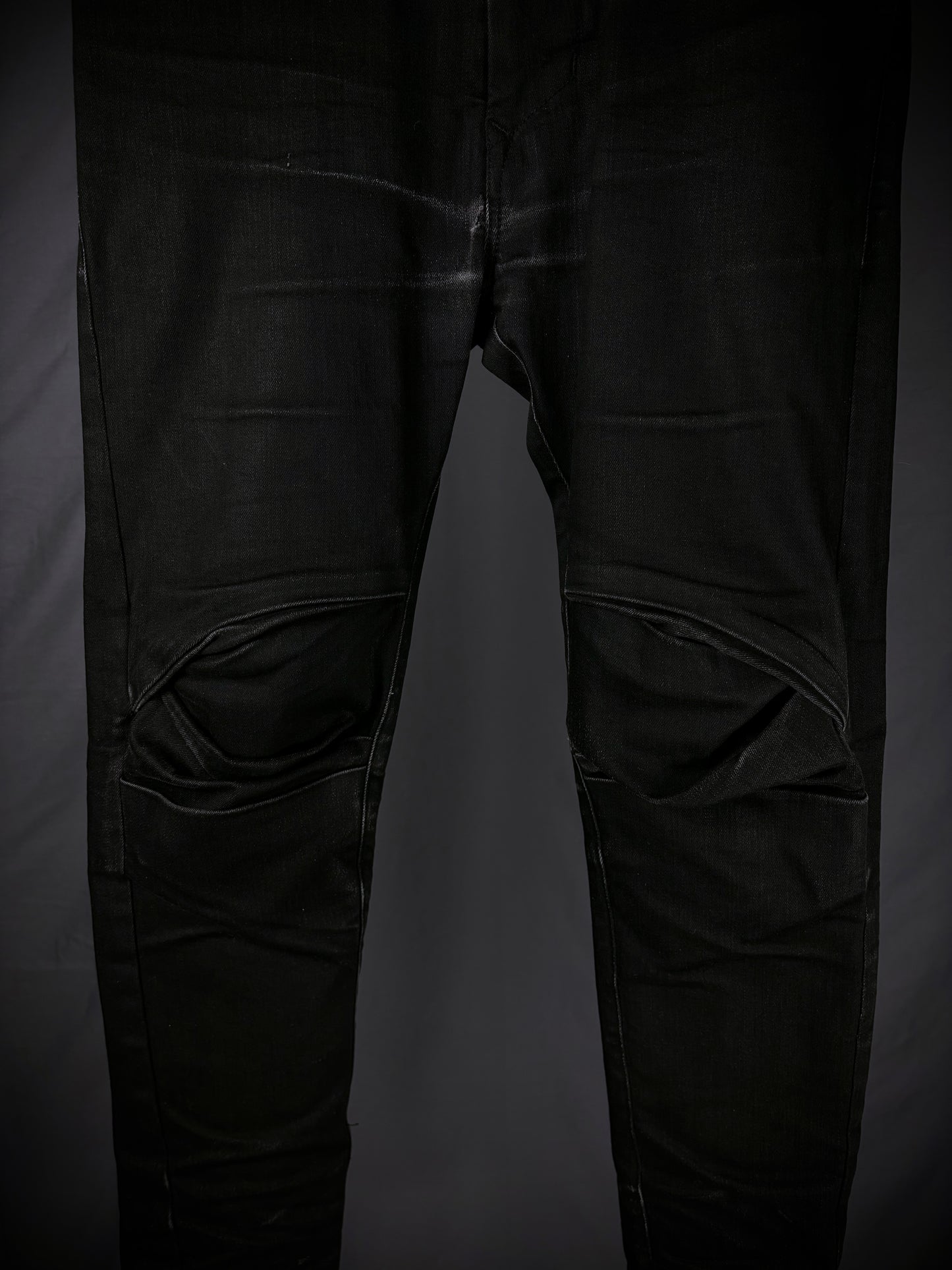 Julius_7 Arced Skinny Stretch Denim – FW23